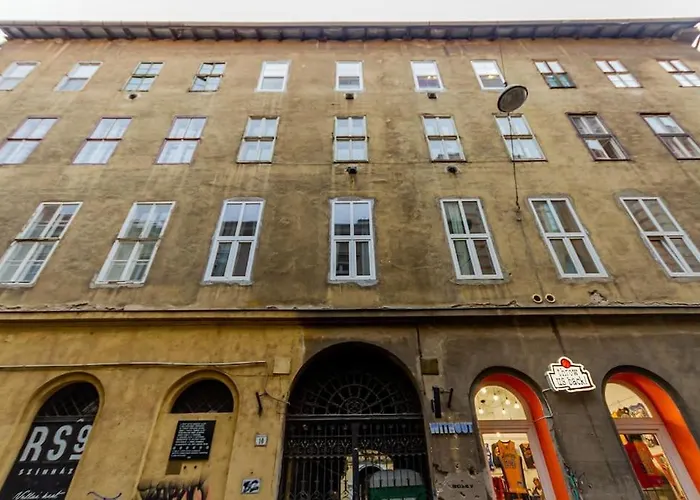 Synagogue Loft 3Br Free Parking