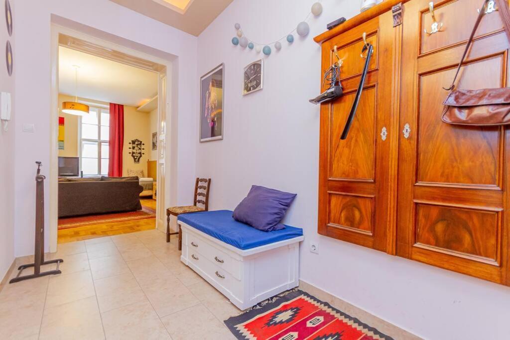 Synagogue Loft 3br Free Parking * Budapest